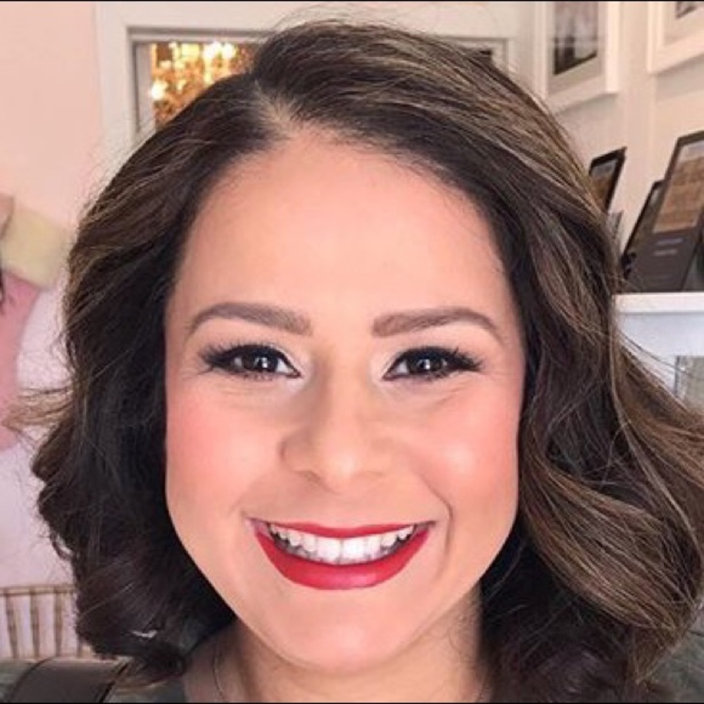 Meet your Posher, Reina.